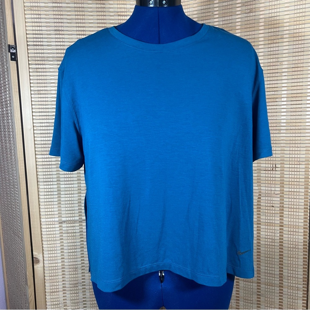 Nike Yoga Top, Size: Large